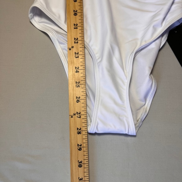 EPHEMERA OPTICAL WHITE RUFFLE ONE PIECE SWIMSUIT NWT SIZE AU-6/ US-2 - Picture 4 of 9